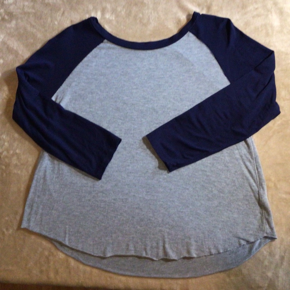 American Eagle Soft & Sexy Women’s Shirt Size Medium